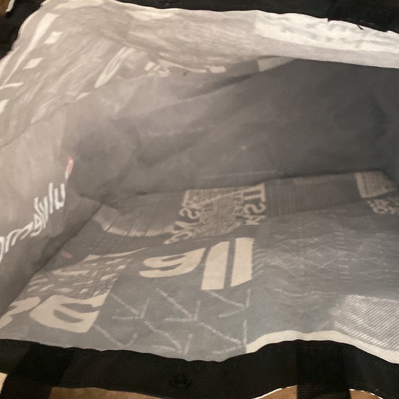 Large black lulu lemon tote bag - Picture 3 of 3